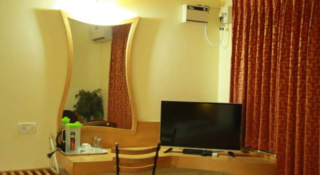 Hotel Tom's, Rezervovat Hotel Bangalore Bangalore
