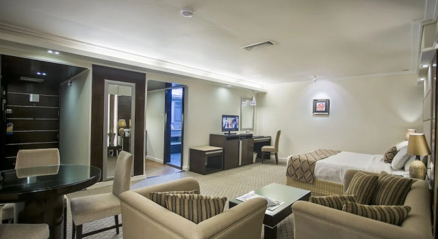 Полулюкс c 1 комнатой с видом на город Hotel Agrabad