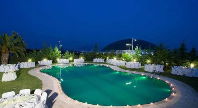Parnis Palace Hotel