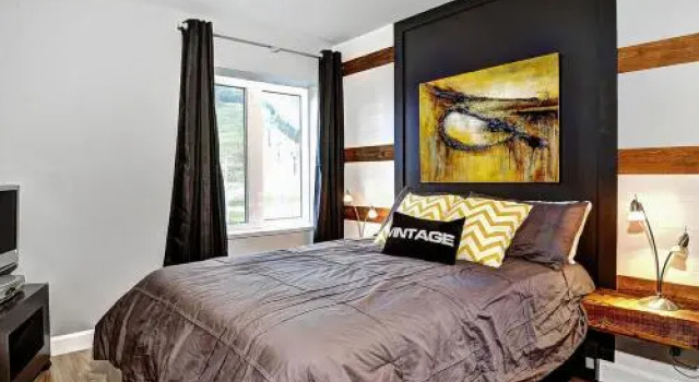 Chalet 620 Chemin du Hibou 224, Book Chalet Hoteller i Stoneham med parkering, nær Stoneham Golf Club, Parkering