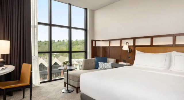 Номер Standard Valley Hotel Homewood Birmingham - Curio Collection By Hilton