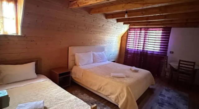 Guesthouse Bjeshka, Rezervovat Hotel Nderlysaj Shkoder County