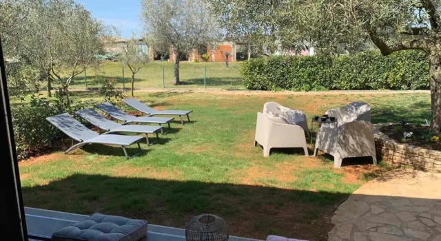 Коттедж Cozy, Spacious and Fenced Holiday Home Near the Sea