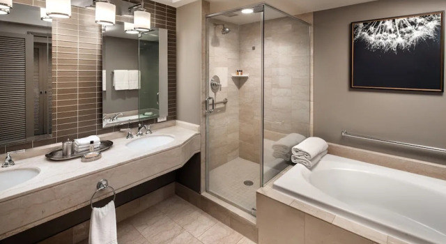 Четырёхместный номер Standard с балконом The Phoenician, a Luxury Collection Resort, Scottsdale
