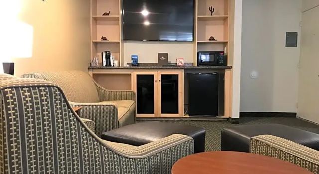 Двухместный люкс Dinosaur Inn & Suites