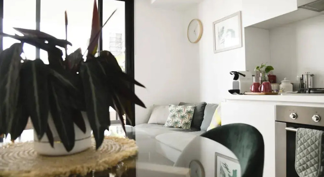 Cosy Apartment in Trendy Collingwood, Забронировать Апартаменты/квартира Коллингвуд Мельбурн