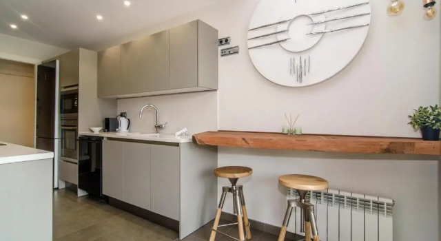Апартаменты Sitges Spaces Garden Paradise 3 bedroom, 3 bathroom, huge PRIVATE garden-terrace, pool- sleeps up to 8