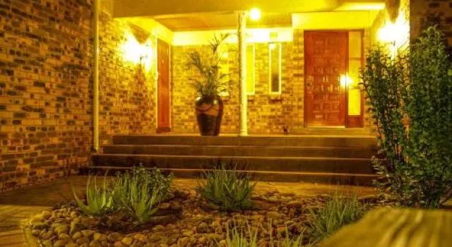 Inyanga Safari Lodge