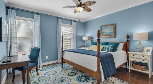 Spacious 3br, Dreamy Backyard, 2 Pools, 6-min Stroll to Beach, Rezerwuj Dom wakacyjny Hotele w Emerald Coast z parkingiem, Parking