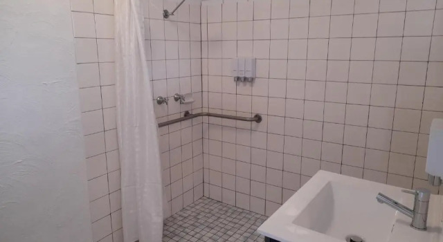 Четырёхместный номер Standard Junction Motel Wagga