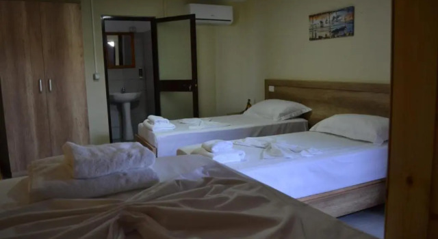 Трёхместный номер Standard с видом на горы Hotel Durres Hill Side Beach
