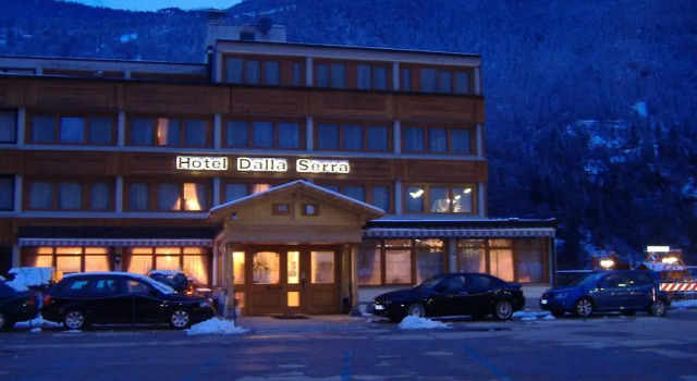 Hotel Dalla Serra, Забронировать Отель Медзана Валь-ди-Соле, рядом с Подъемник Контре-Мальга Копай