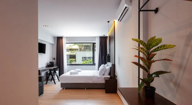 Трёхместный номер Standard Athens Tower