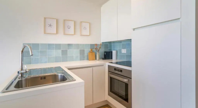 Студия Moderne Studio Met Fantastisch Frontaal Zeezicht