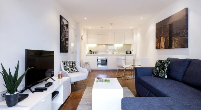 Апартаменты Luxury 2-bed Flat, Parking Near Tube and Emirates