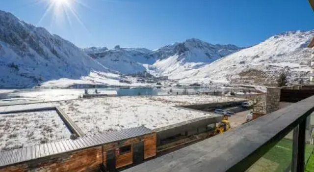 Skissim Select - Chalet Névé by Travelski, Забронировать Шале Виллы Овернь-Рона-Альпы, Вилла