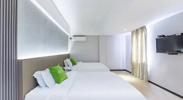 Люкс Deluxe Ls·Shangpin Hotel (Shantou High-speed Railway Station)