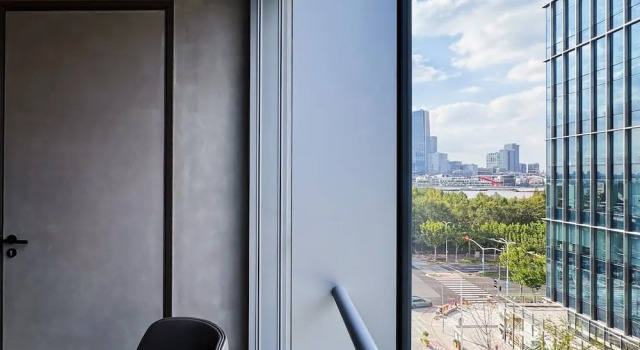 Двухместный номер Standard с видом на реку Kimpton Qiantan Shanghai by IHG