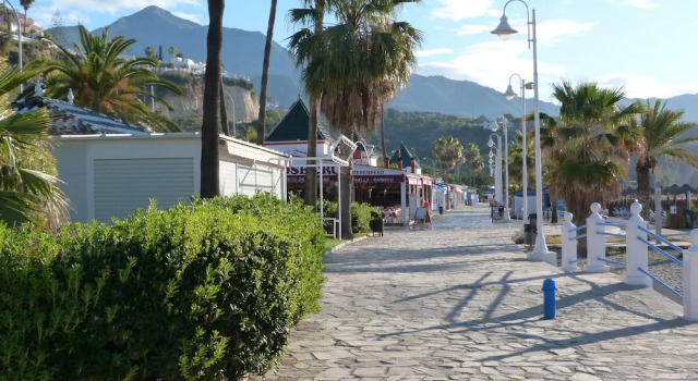 Rubarsal Burriana Nerja Bluewater, Забронировать Отель Отели Нерха 3 звезды, рядом с Пляж Бурриана, 3*