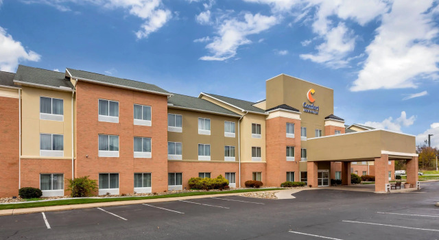 Comfort Inn & Suites Akron South, 预订 酒店 阿克伦城 俄亥俄州