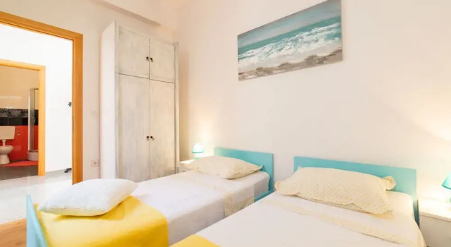 Seafront Villa With Furnished Sun Terrace, Close to the Beach