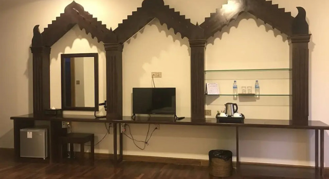 Famous Hotel Bagan, Boek Hotel Nyaung-U Mandalay Region