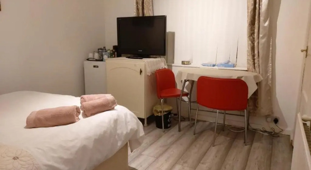 Amazing Double Liverpool, Book Hotel Bootle Merseyside