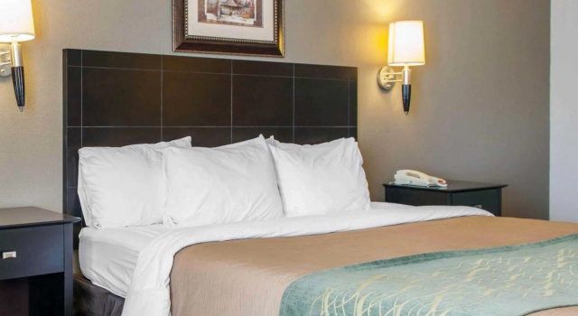 Номер Standard Comfort Inn Near Ouabache State Park