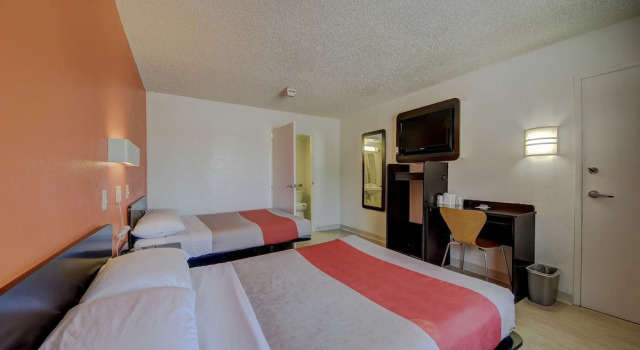 Четырёхместный номер Deluxe Motel 6-San Antonio, TX - Fort Sam Houston