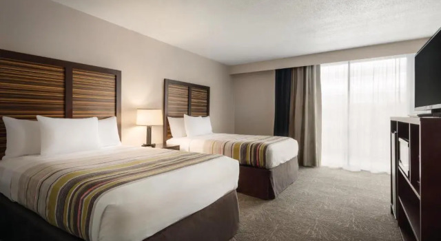 Четырёхместный номер Standard Country Inn & Suites by Radisson, Erlanger - Cincinnati South
