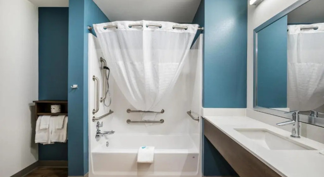 Четырёхместный номер Standard WoodSpring Suites Elgin - Chicago