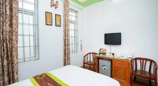 Номер Deluxe Phuong Dong hotel