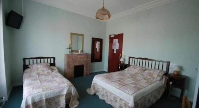 Трёхместный номер Standard Barthotel