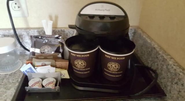 Четырёхместный номер Standard DoubleTree by Hilton Pittsburgh Monroeville Convention Center