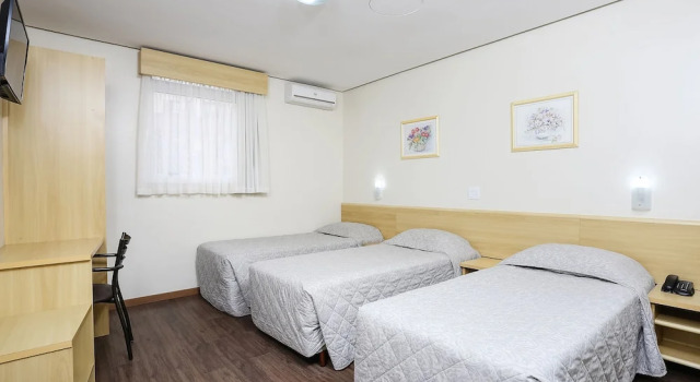 Трёхместный семейный номер Standard Hotel Express Centro Histórico