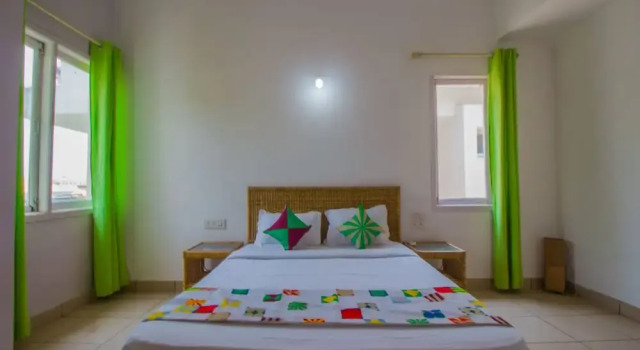 Номер Standard OYO 13840 Home Radiant 2BHK LPK Waterfront