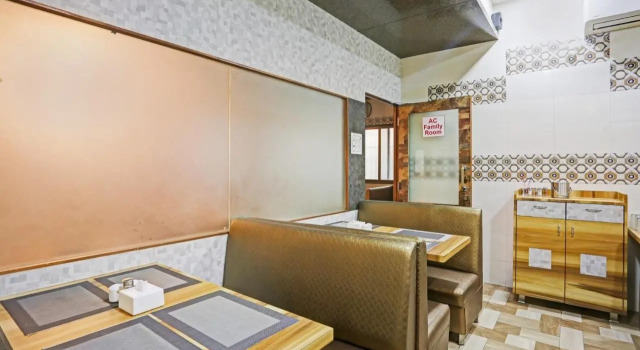 Capital O 93378 Hotel Samrat Palace