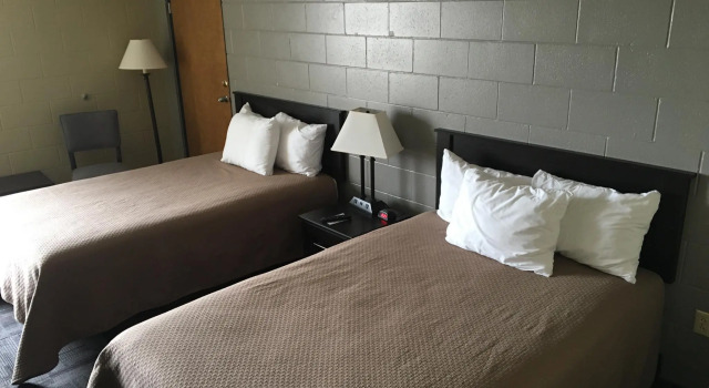 Четырёхместный номер Standard Sunlac Inn Lakota