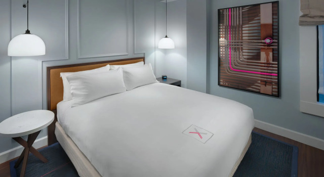 Двухместный номер Mono Axiom Hotel