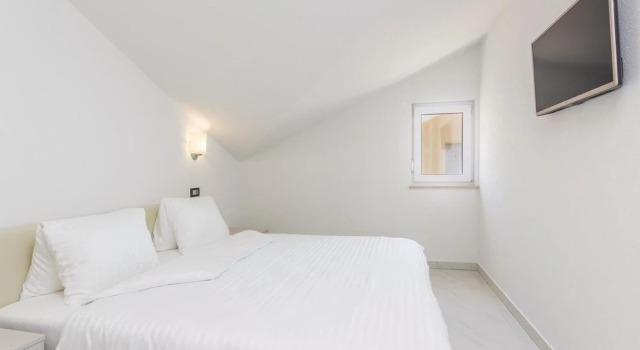 Nice Home in Funtana With Wifi and 3 Bedrooms