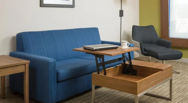 Люкс Holiday Inn Express Hotel & Suites White River Junction by IHG