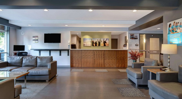 Days Inn by Wyndham Victoria Airport Sidney