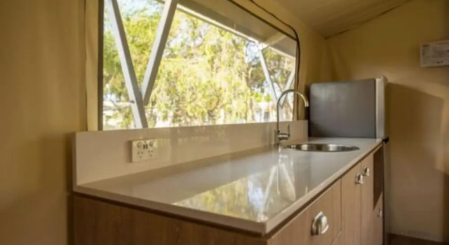Тент с балконом Discovery Parks - Fraser Street, Hervey Bay