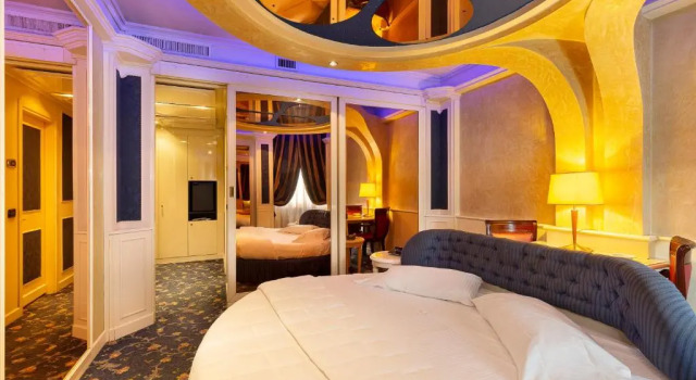 Полулюкс Dream Hotel