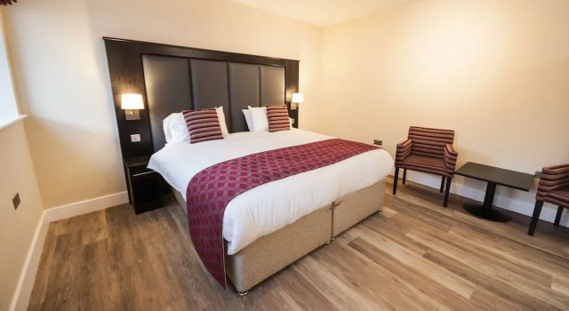 Crown Lodge Hotel, Забронировать Отель Отели Англии с завтраком, Завтраки