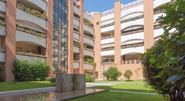 Beautiful 1-bed Apartment in Roma, Book Lejlighed Hoteller i Rom med parkering, nær Dima Shopping Bufalotta, Parkering