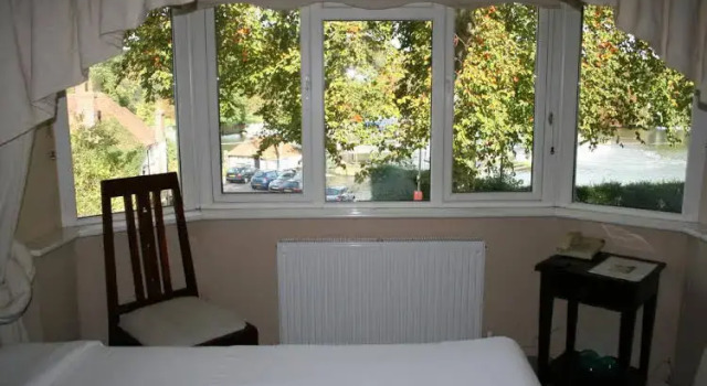 Weir View House, Забронировать Гостевой дом Гостевые дома Рединга, Гостевой дом