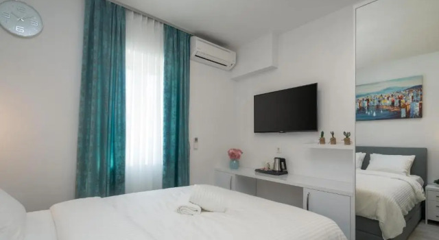 Luxury Studios & Rooms Seven