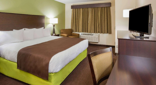 Двухместный номер Standard AmericInn by Wyndham Sibley