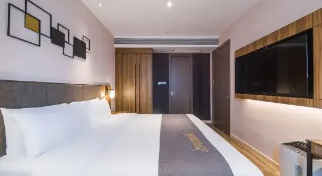 Люкс Home Inn Select Hotel (Gaoqiao South Metro Station, Gaoqiao Market, Changsha)
